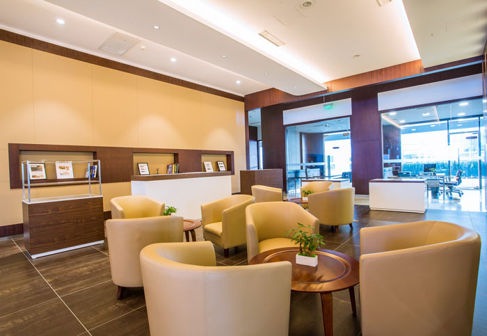 汽車(chē)貿(mào)易公司辦公室接待區(qū)裝修設(shè)計(jì)效果圖